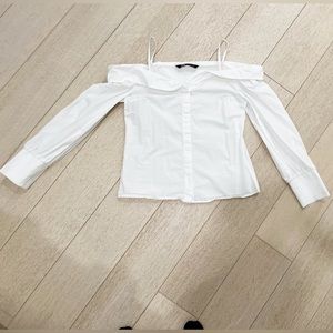 Zara White Button down off the shoulder Top size small